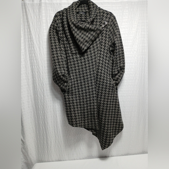 Garnet Hill Asymmetrical Boiled Wool Coat. Ladies Size 8 - Picture 2 of 10